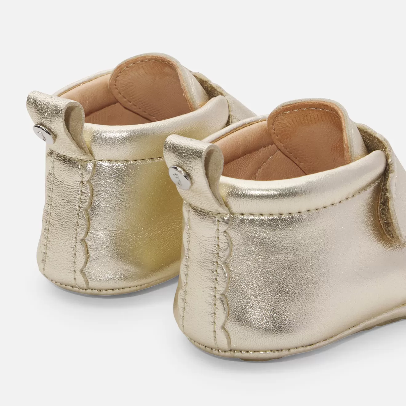 baby_girl__iridescent_leather_slippers_5.webp Jacadi Slippers | Soft Leather Slippers | Baby girl iridescent leather slippers