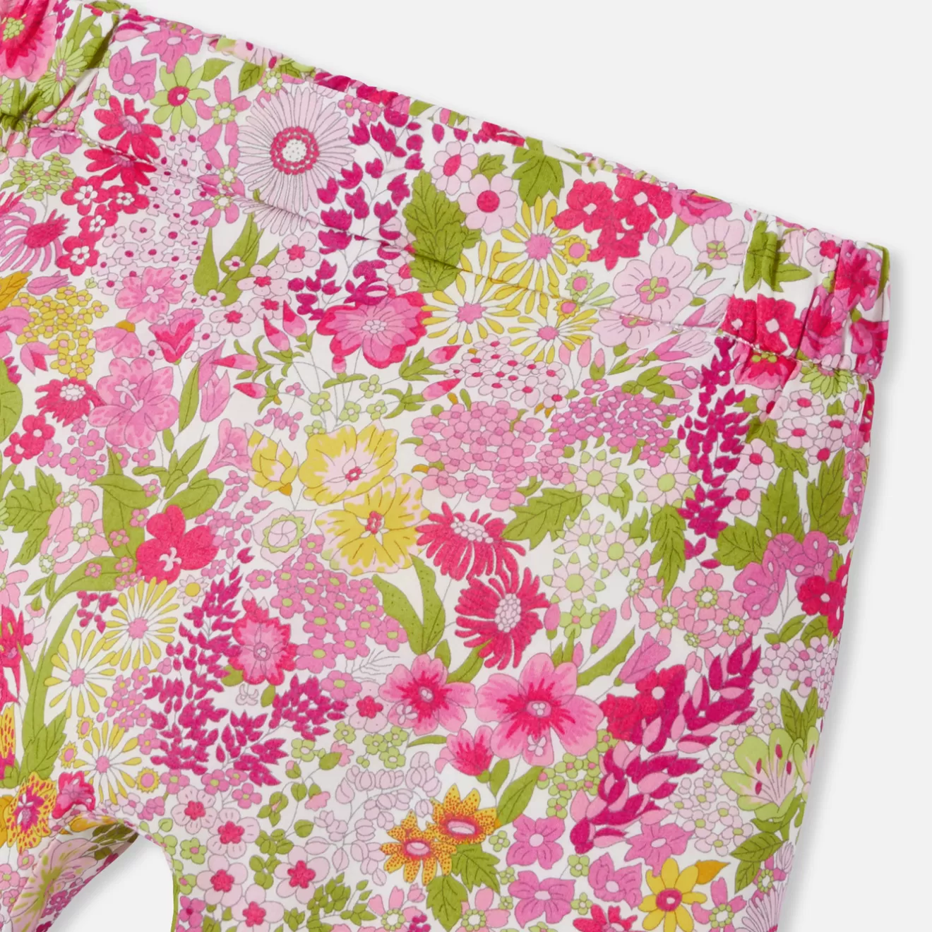 baby_girl_comfort_trousers_in_liberty_fabric_3-1.webp Jacadi Pants, Leggings And Shorts | Baby girl comfort trousers in Liberty fabric