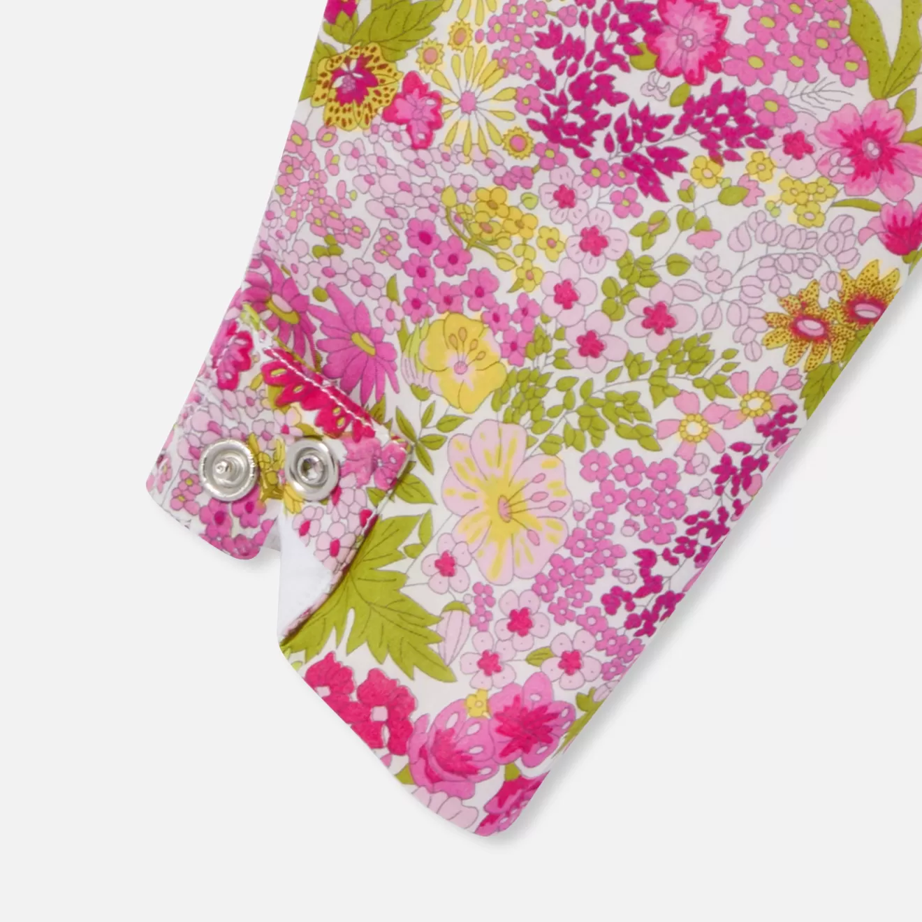 baby_girl_overalls_in_liberty_fabric_4.webp Jacadi Bloomers, Overalls And Sets | Baby girl overalls in Liberty fabric