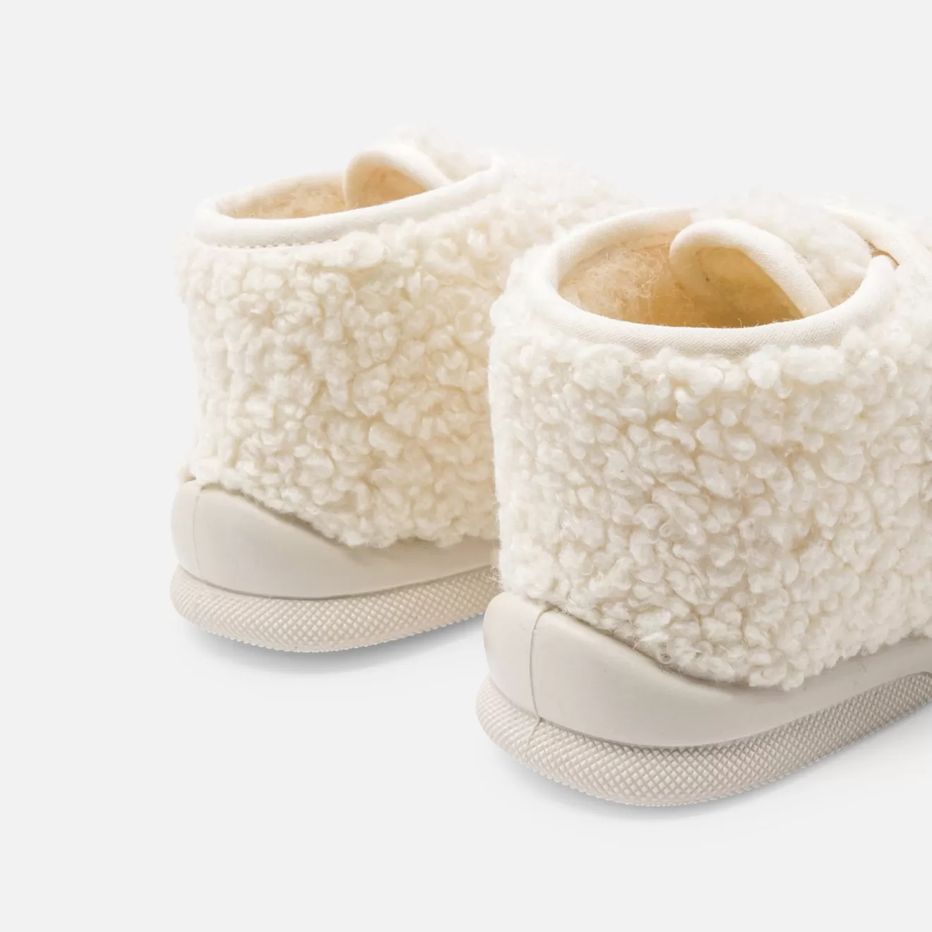 baby_sherpa_slippers_5.webp BOY Jacadi Slippers | Slippers | Baby sherpa slippers